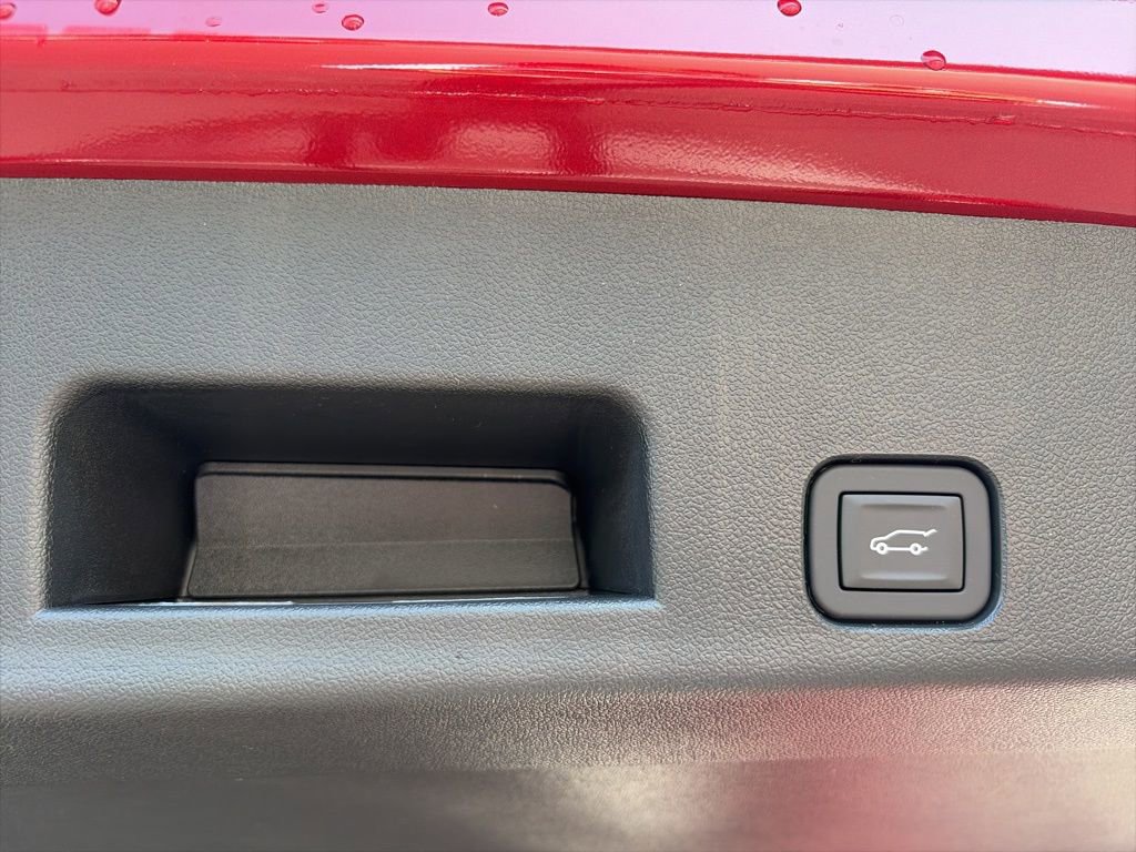 New 2026 Chevrolet Traverse LT w/ Midnight/Sport Edition image 25