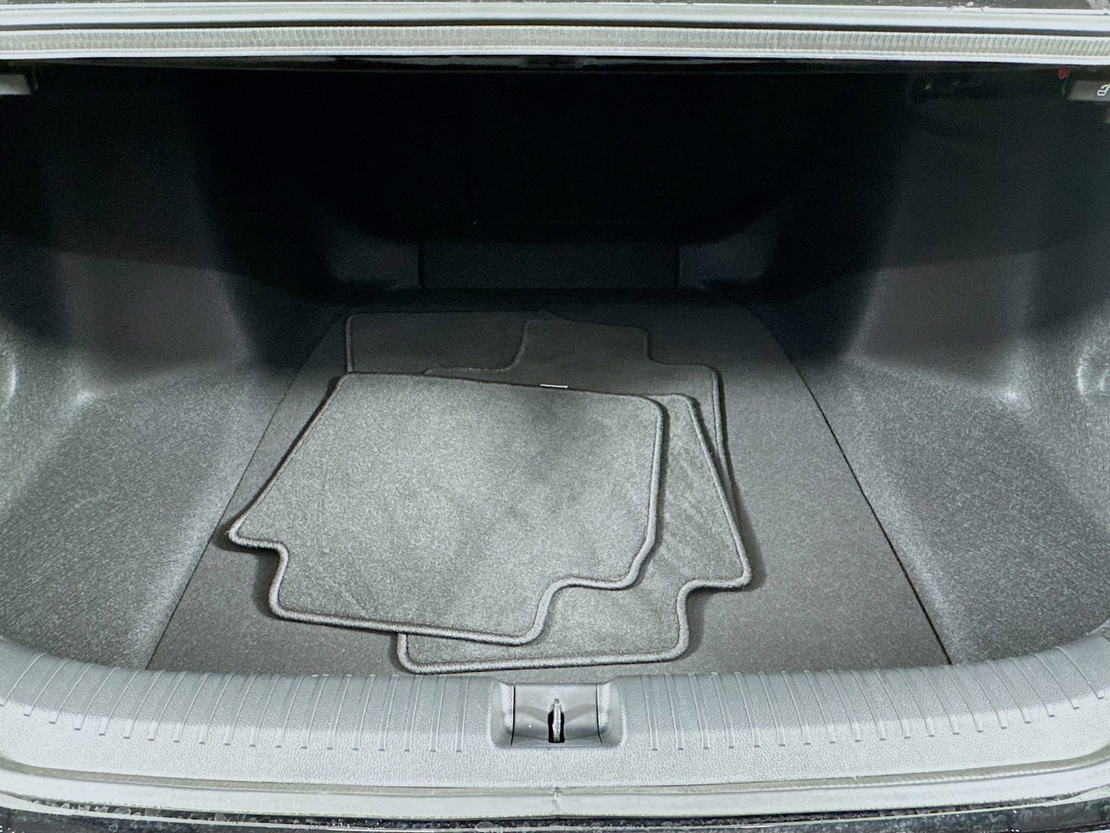 Certified 2025 Honda Accord SE image 20