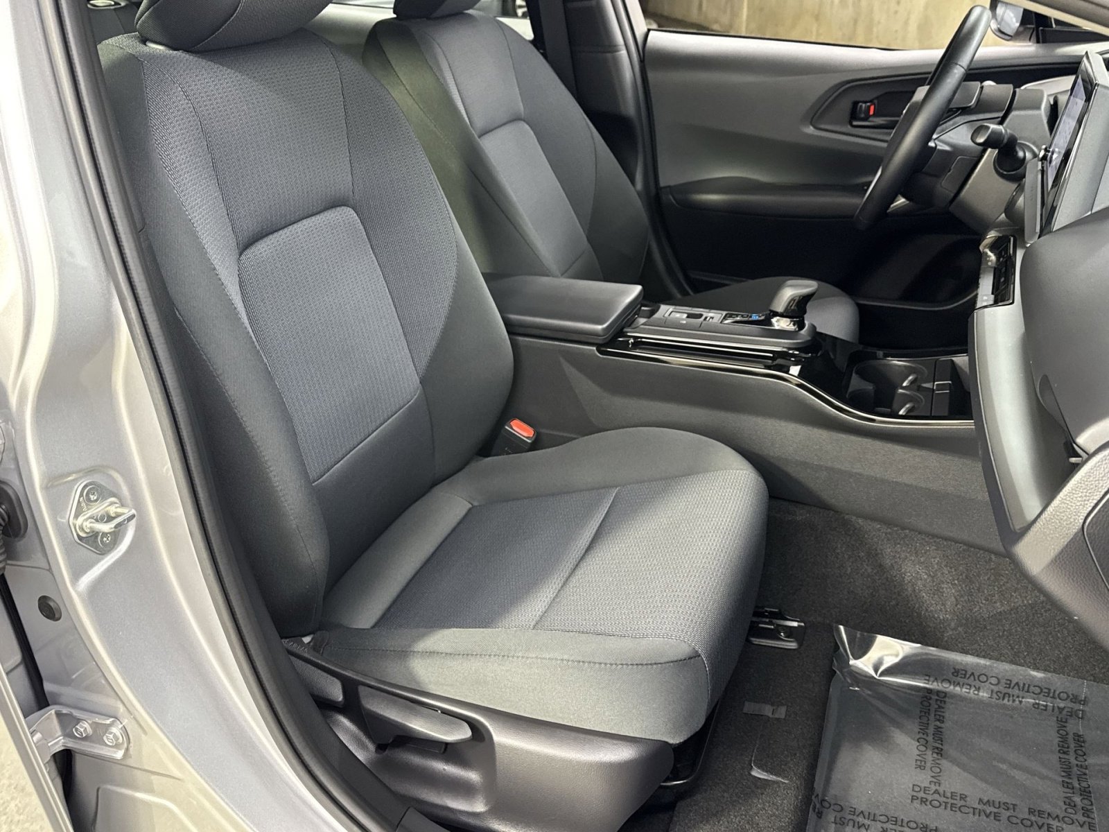 Used 2024 Toyota Prius LE image 31