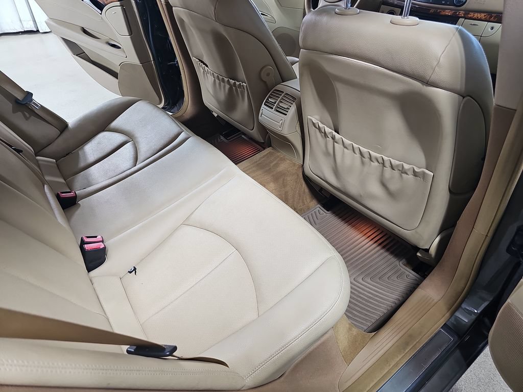 Used 2008 Mercedes-Benz E 350 4MATIC Sedan image 13