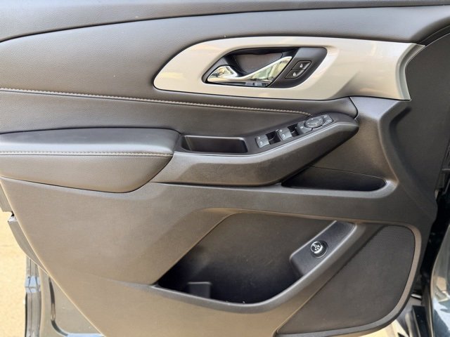 Used 2020 Chevrolet Traverse LT image 20