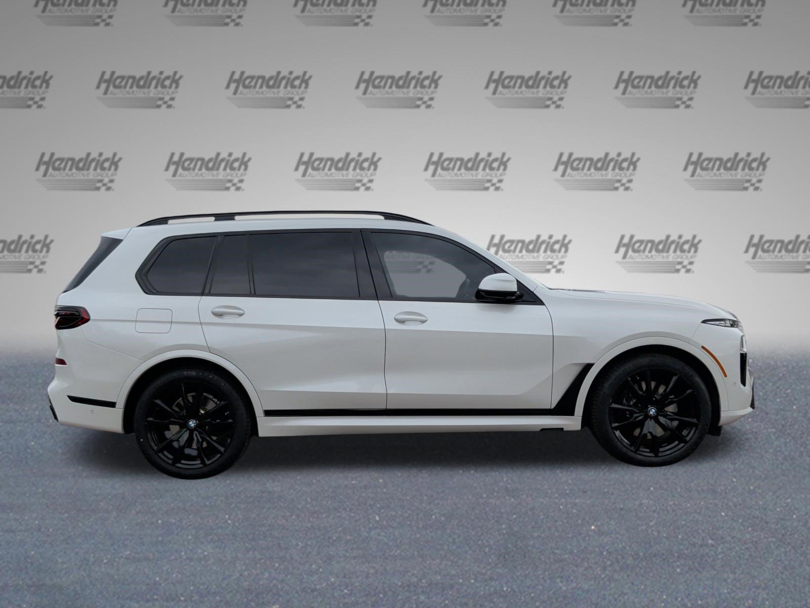 Certified 2024 BMW X7 xDrive40i w/ M Sport Package image 6