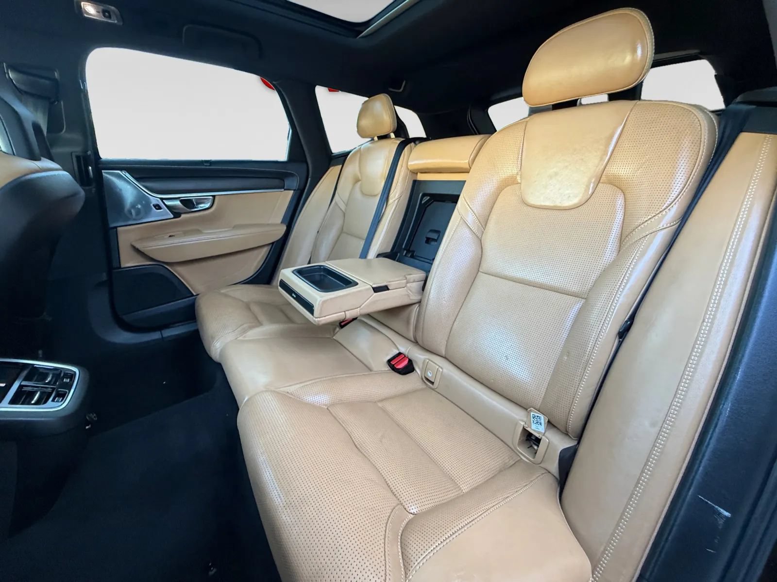 Used 2018 Volvo V90 T6 Cross Country w/ Convenience Package AWD/4WD image 17