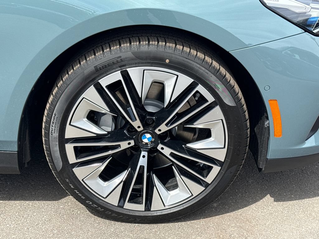 New 2026 BMW 530i w/ Premium Package RWD image 7