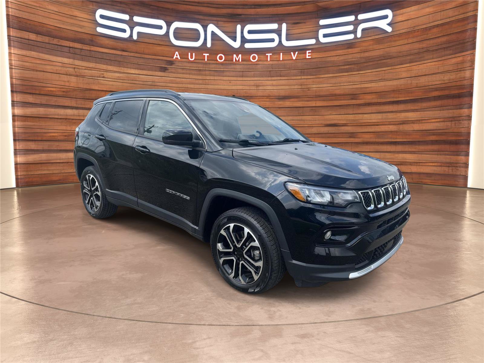 Used 2023 Jeep Compass Limited AWD/4WD image 9