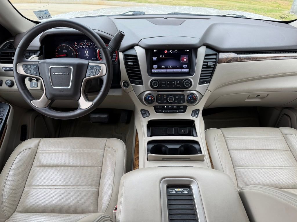 Used 2015 GMC Yukon XL Denali w/ Premium Package image 16
