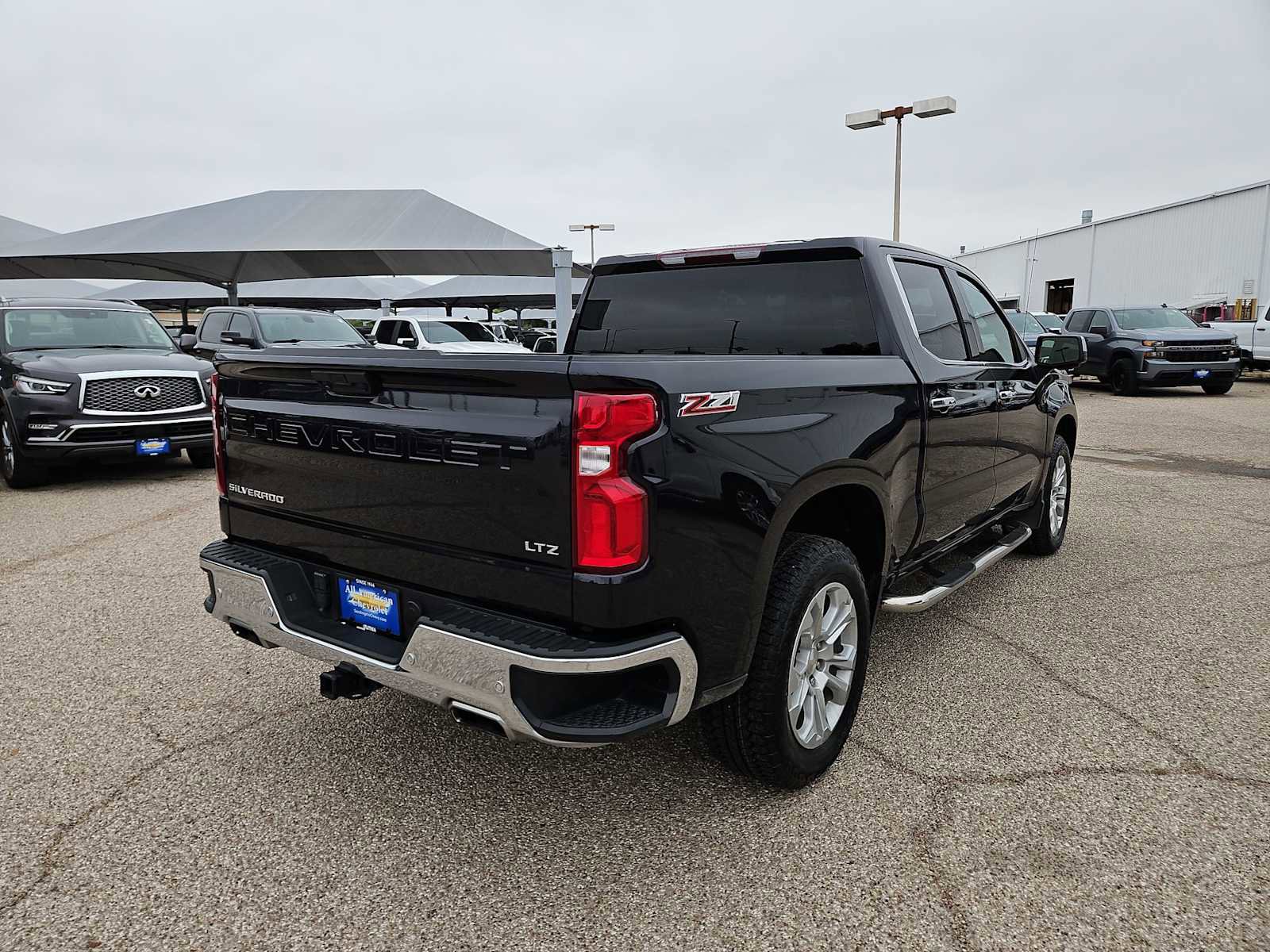 Used 2022 Chevrolet Silverado 1500 LTZ AWD/4WD image 8