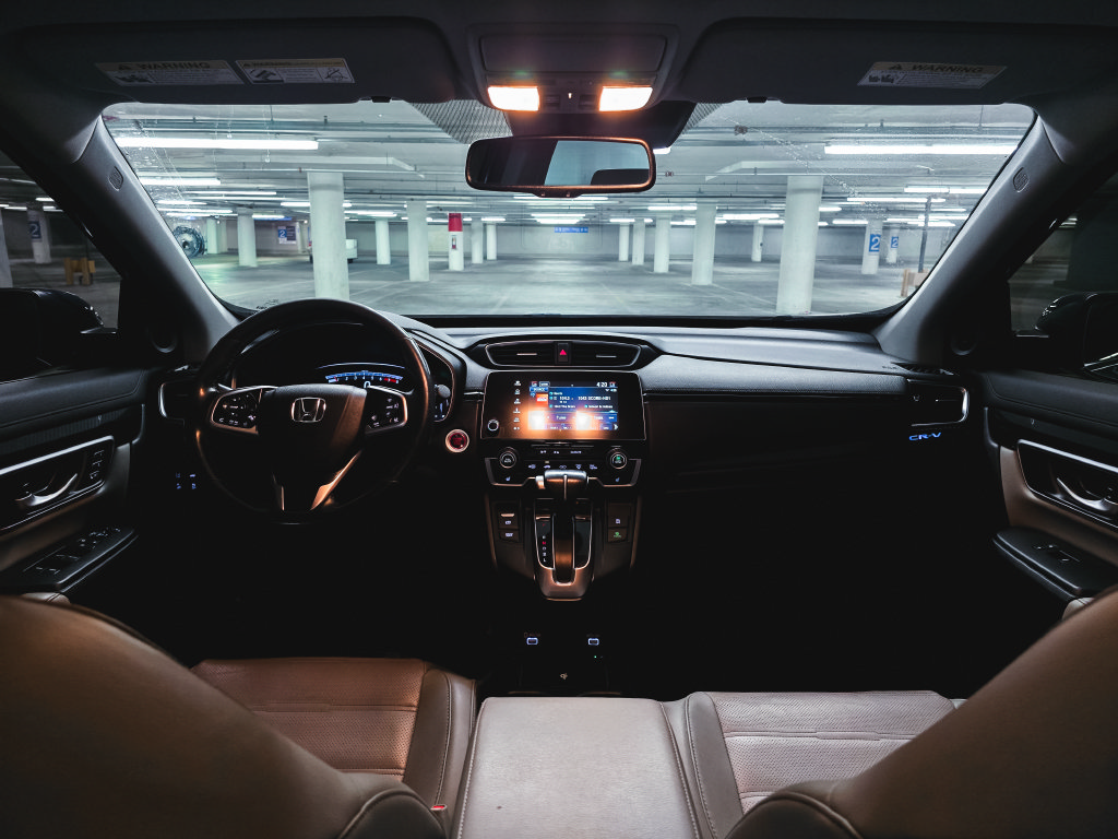 Used 2020 Honda CR-V Touring image 3