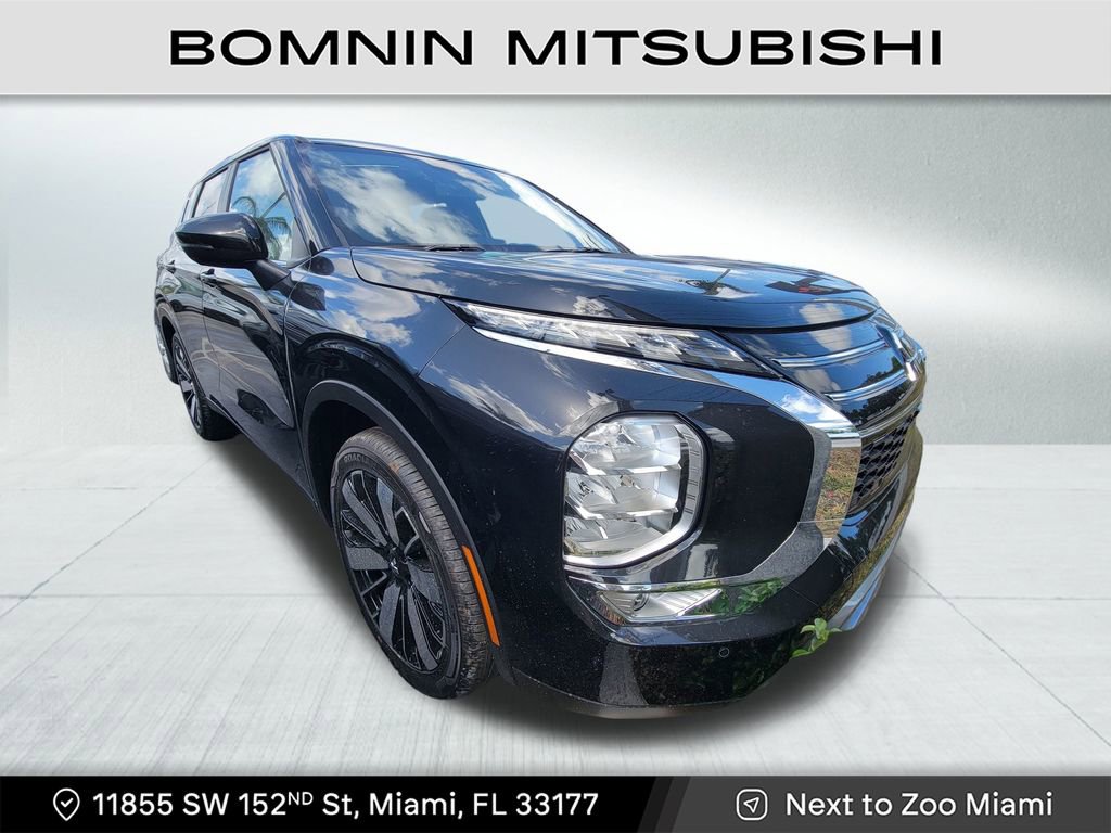 New 2025 Mitsubishi Outlander SE image 1