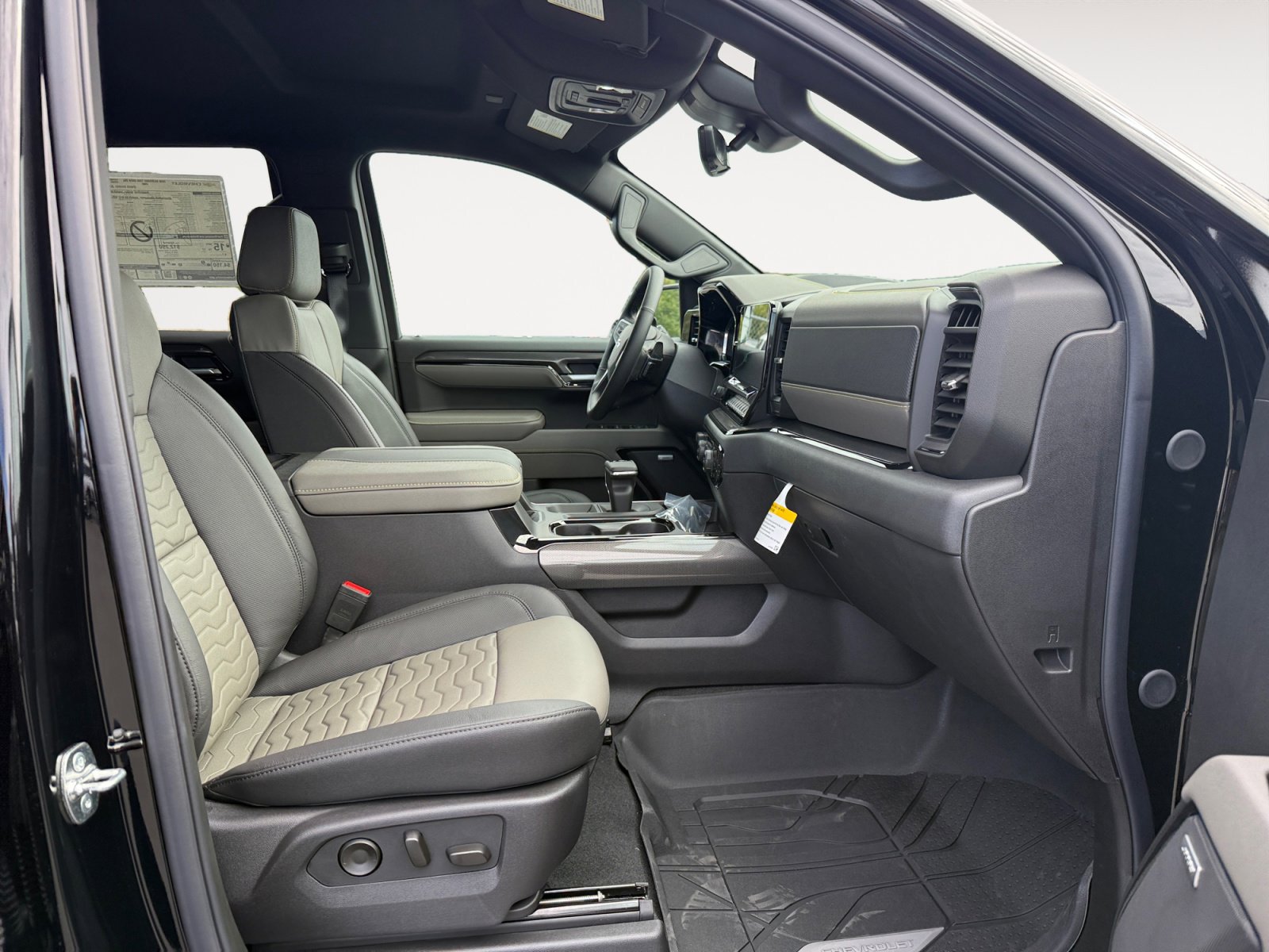 New 2026 Chevrolet Silverado 1500 ZR2 image 19