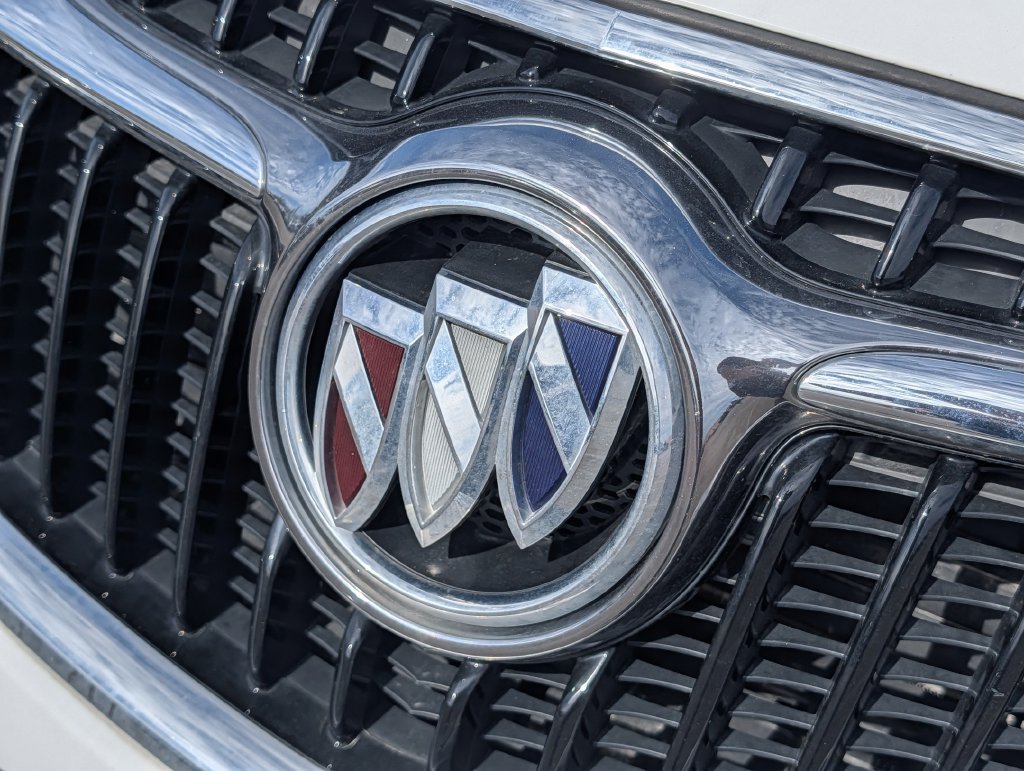 Used 2020 Buick Envision Essence FWD image 35
