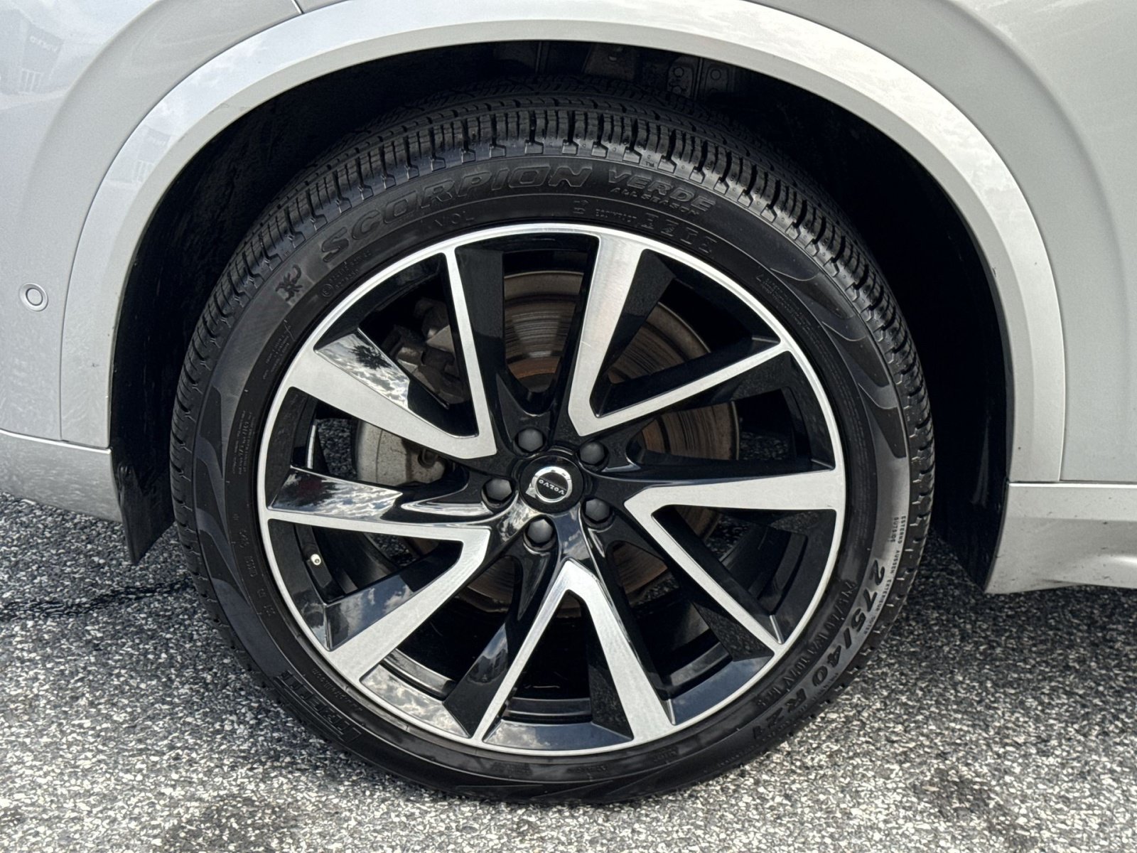 Used 2023 Volvo XC90 B6 Plus w/ Protection Package AWD/4WD image 12