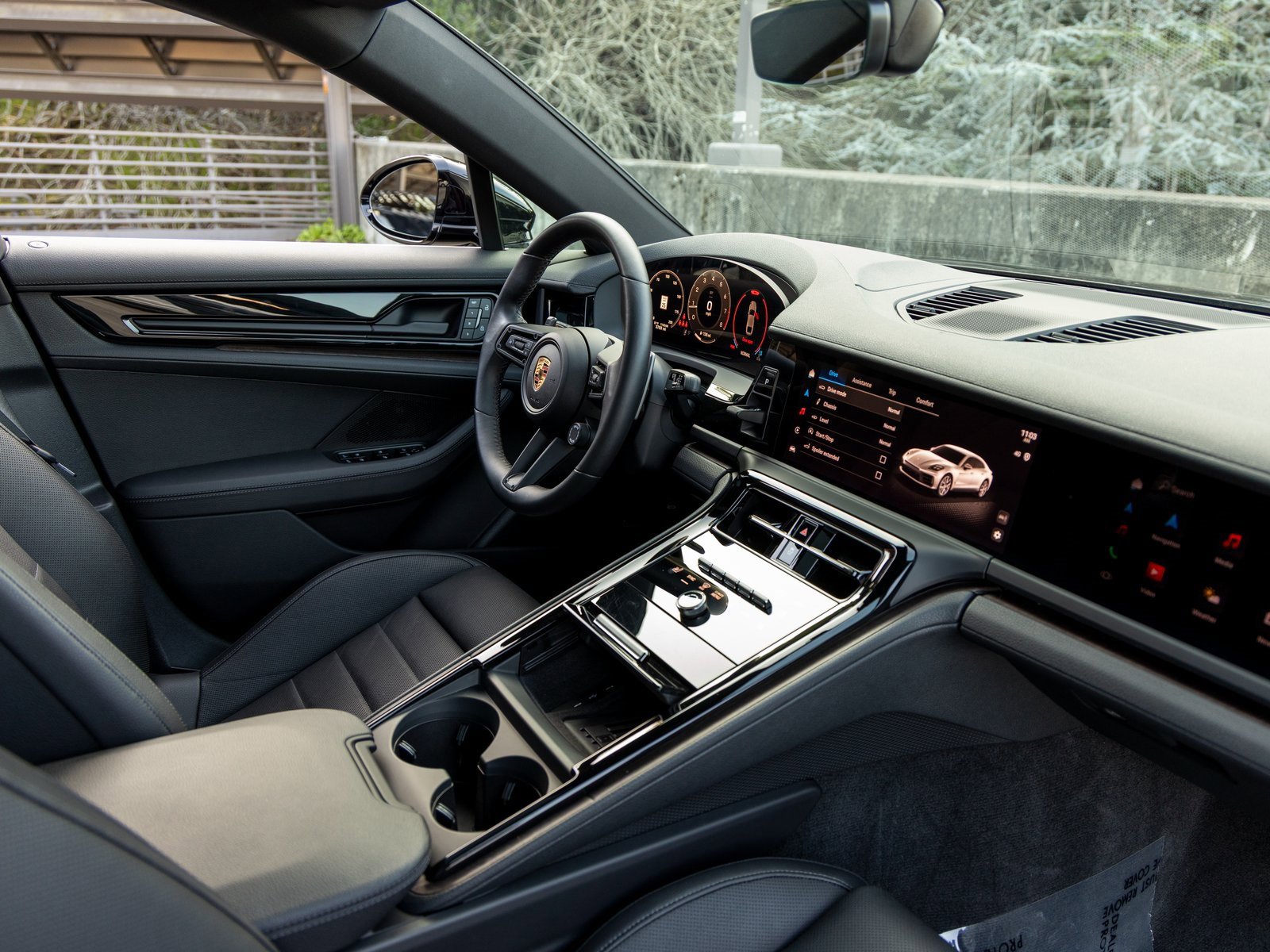 Used 2024 Porsche Panamera 4 image 47