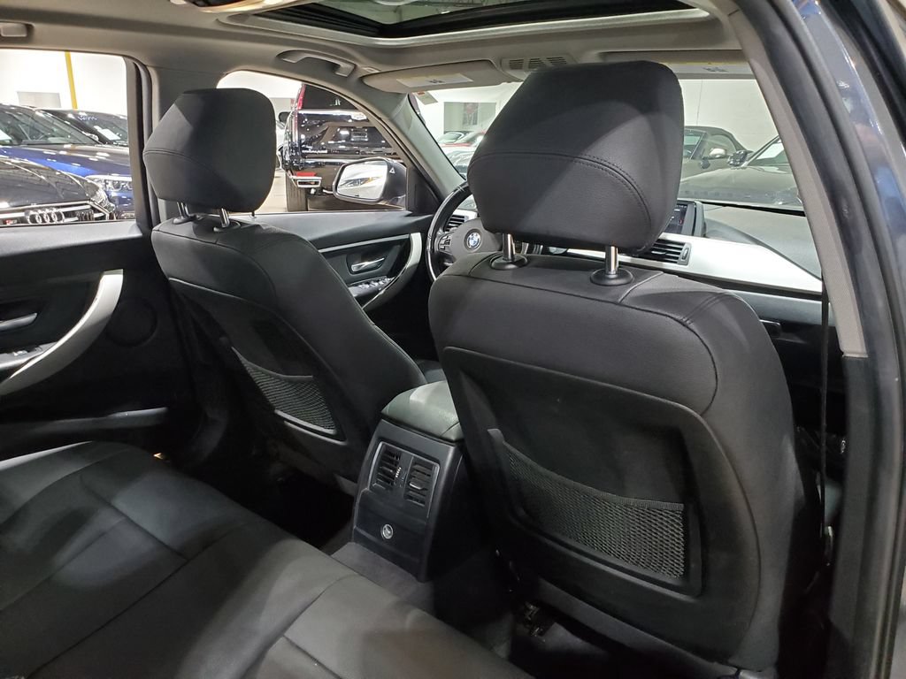 Used 2018 BMW 320i Sedan RWD image 20