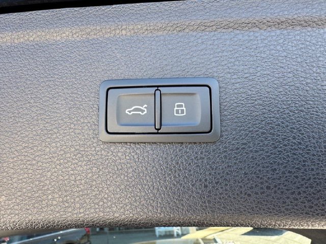 Used 2024 Audi Q5 2.0T Premium Plus AWD/4WD image 12