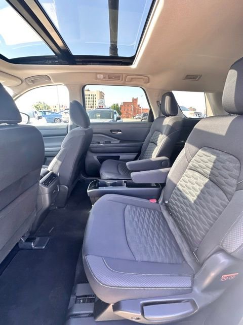 Certified 2022 Nissan Pathfinder SV w/ SV Premium Package image 26