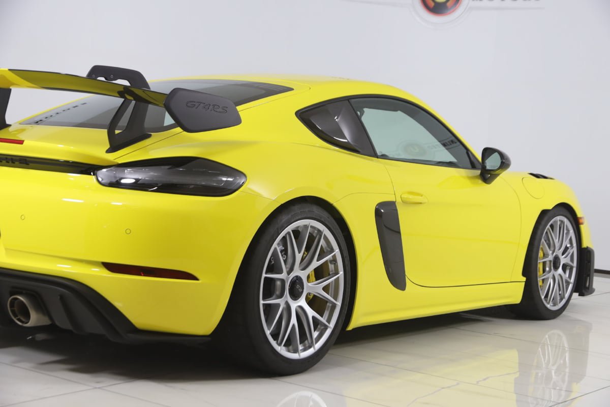 Used 2025 Porsche 718 Cayman GT4 RS w/ Weissach Package RWD image 74