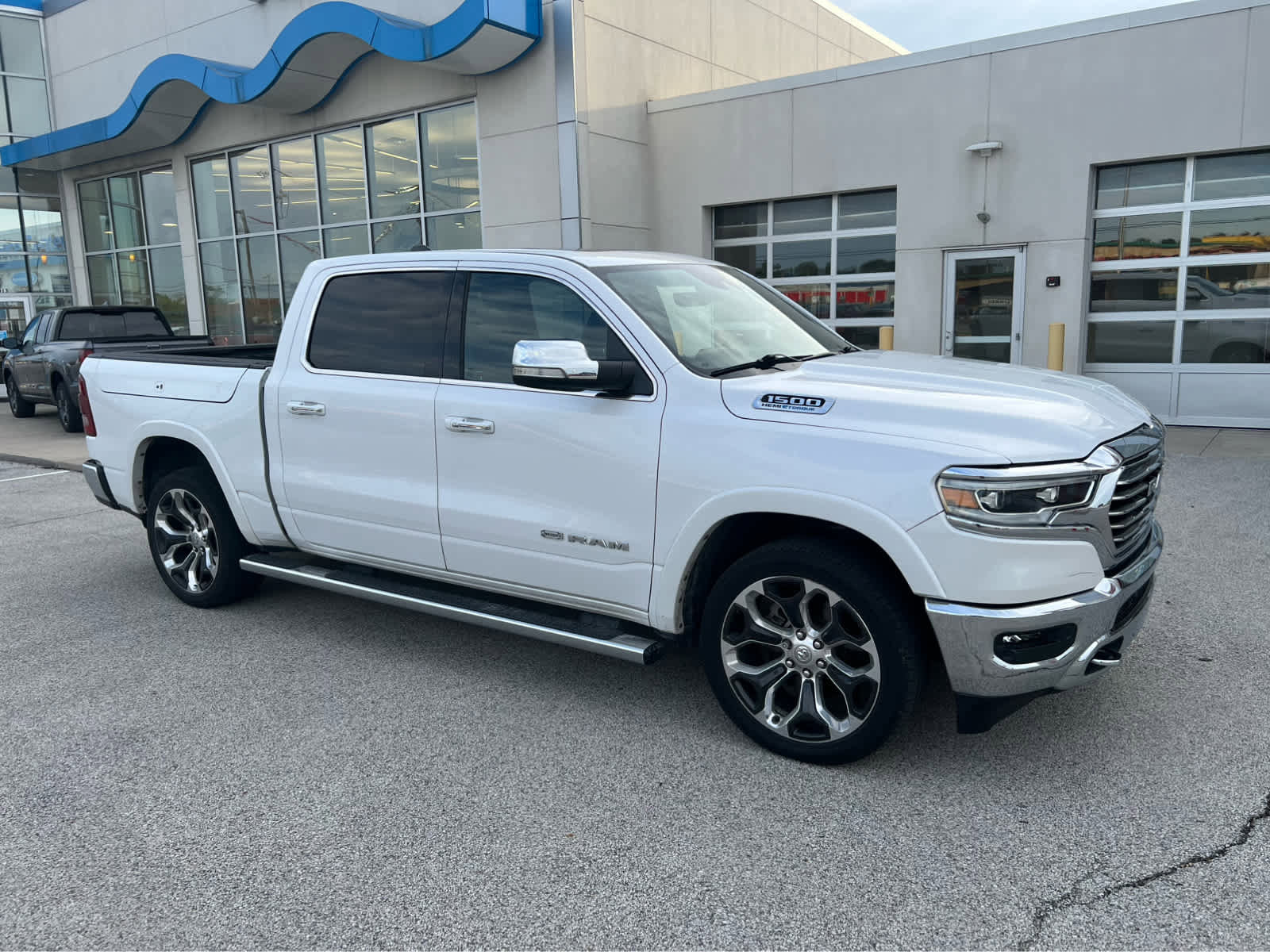 Used 2021 RAM 1500 Limited AWD/4WD image 1