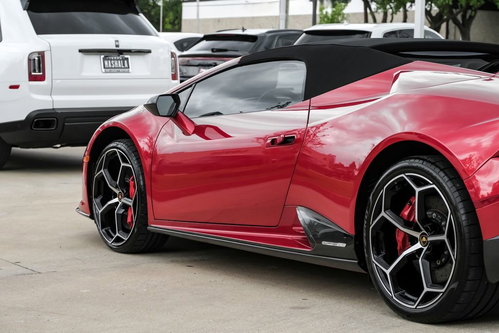 Used 2023 Lamborghini Huracan EVO image 14