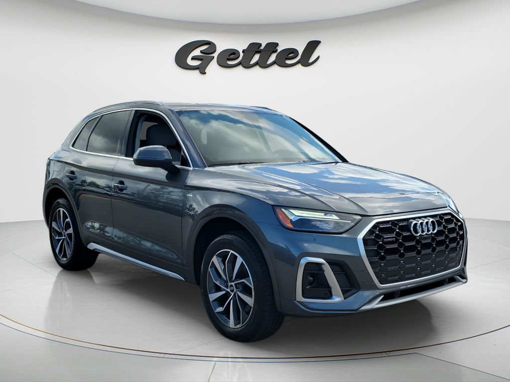 Used 2022 Audi Q5 2.0T Premium Plus w/ Premium Plus Package AWD/4WD image 3