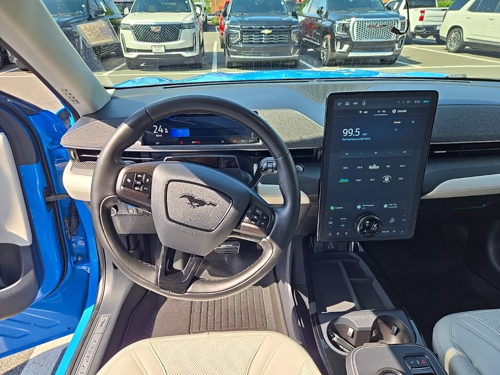 Used 2022 Ford Mustang Mach-E Premium AWD/4WD image 18