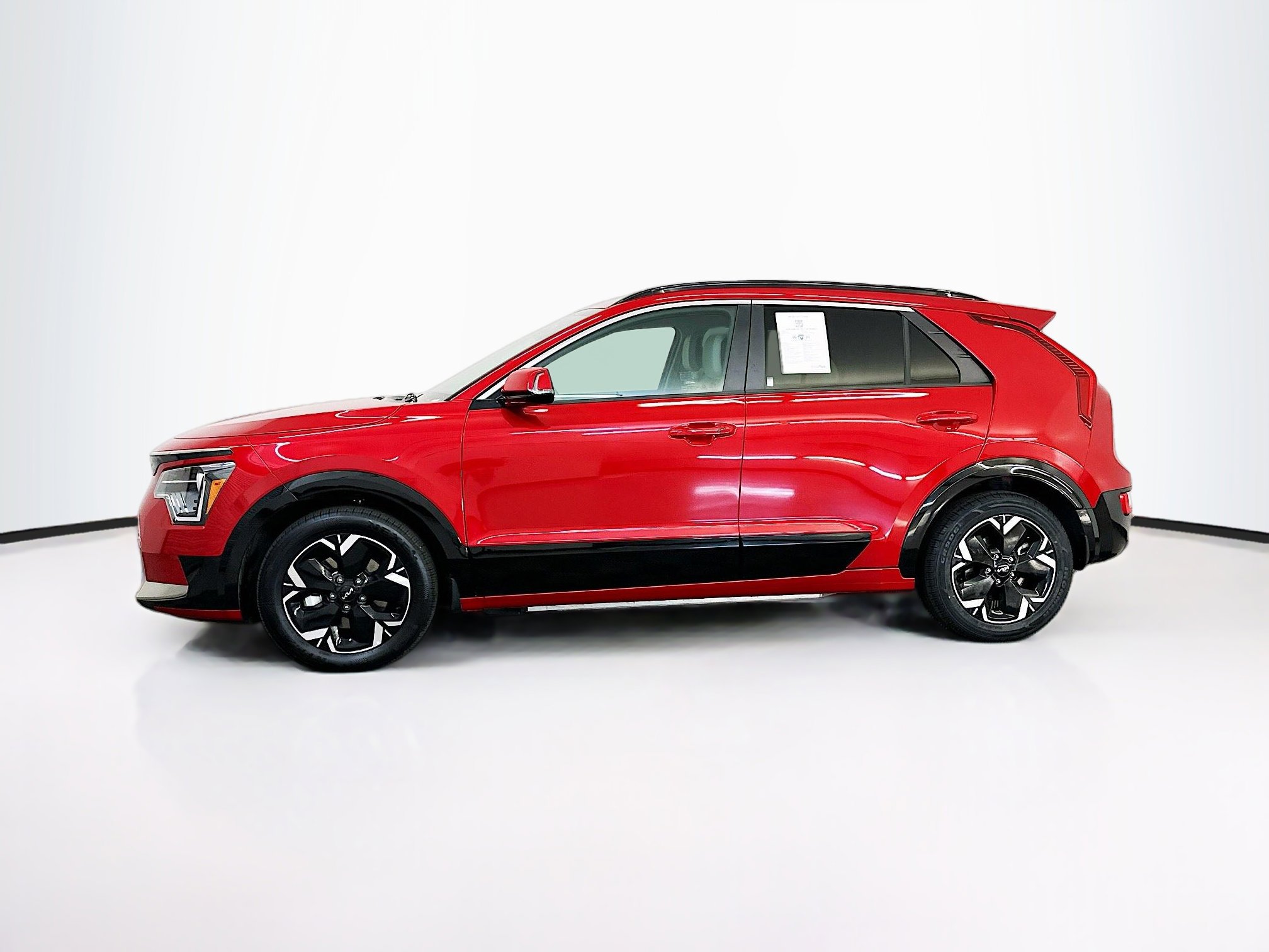 Used 2023 Kia Niro Wind FWD image 4