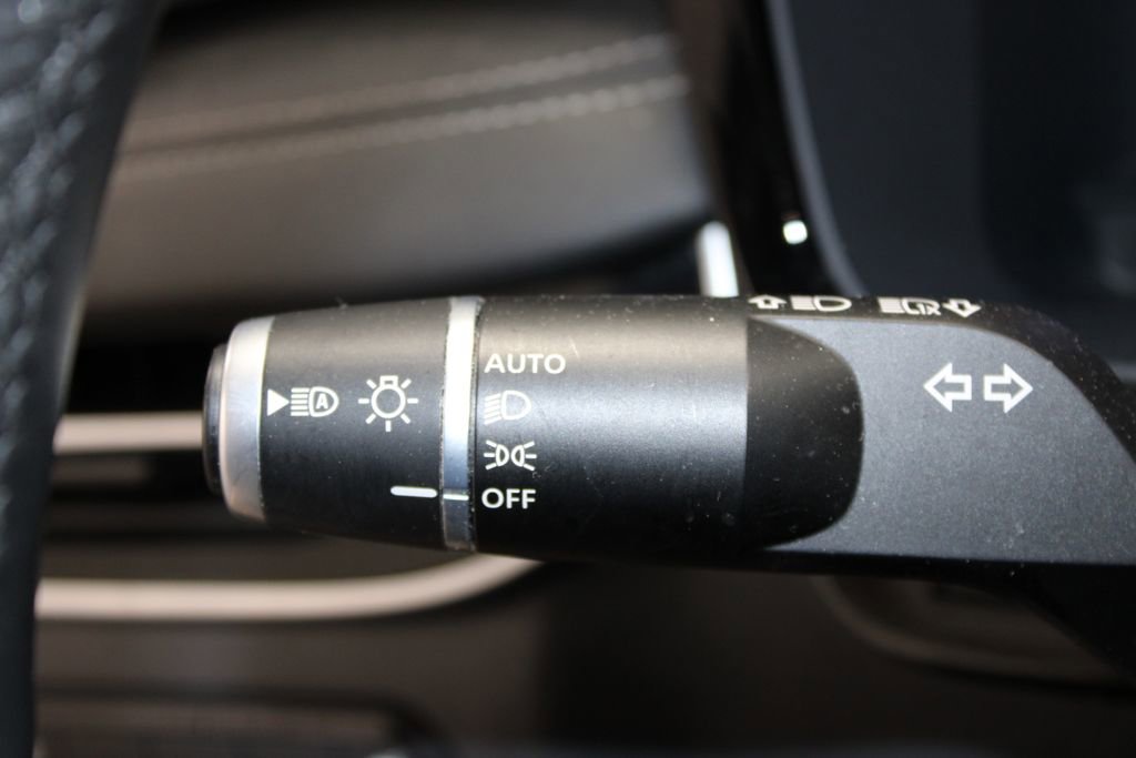 Used 2023 INFINITI QX60 Luxe w/ Cargo Package FWD image 17