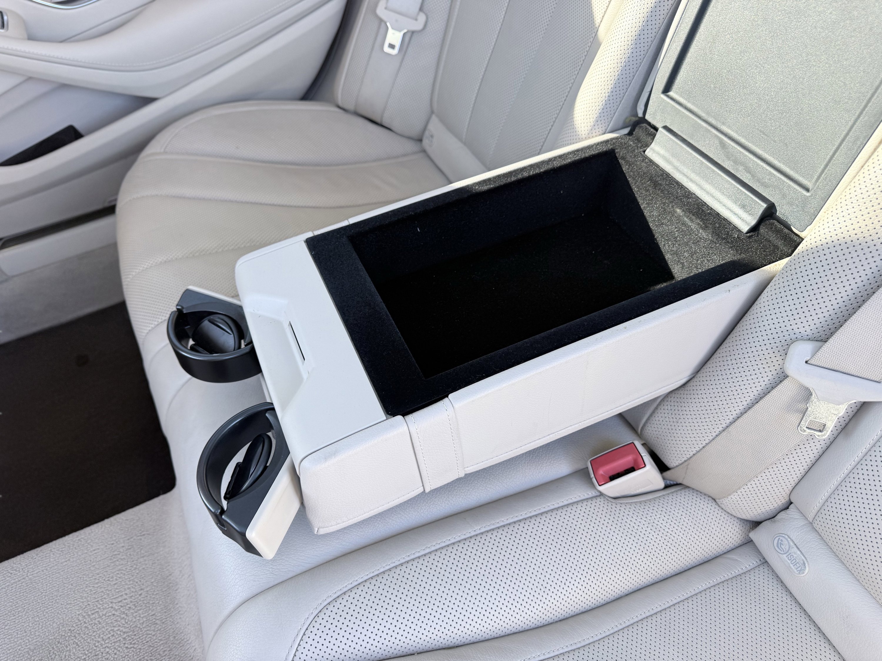 Used 2015 Mercedes-Benz S 550 Sedan w/ Premium 1 Package image 34