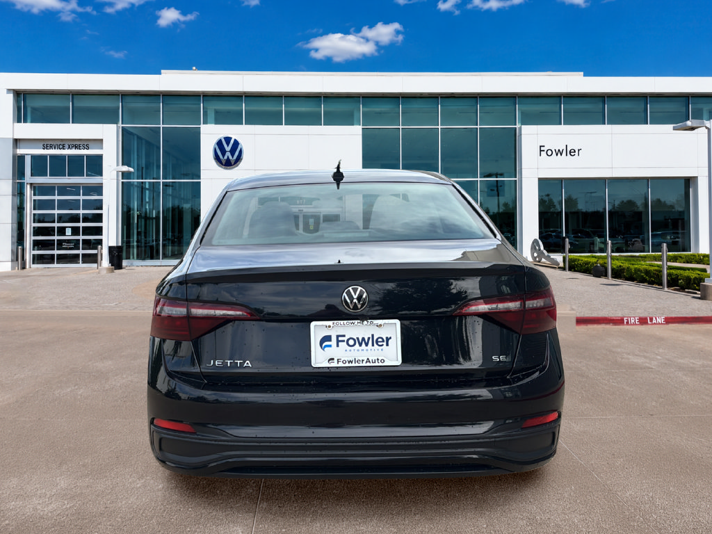 Used 2024 Volkswagen Jetta SE FWD image 7