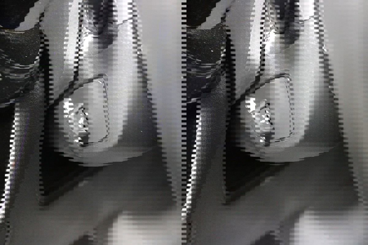 Used 2023 BMW 530e 530e w/ M Sport Package image 29