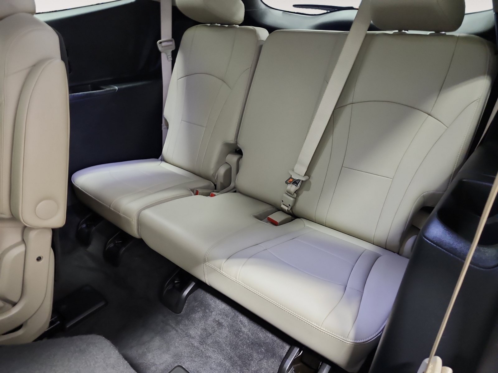 Used 2020 Buick Enclave Essence FWD image 15