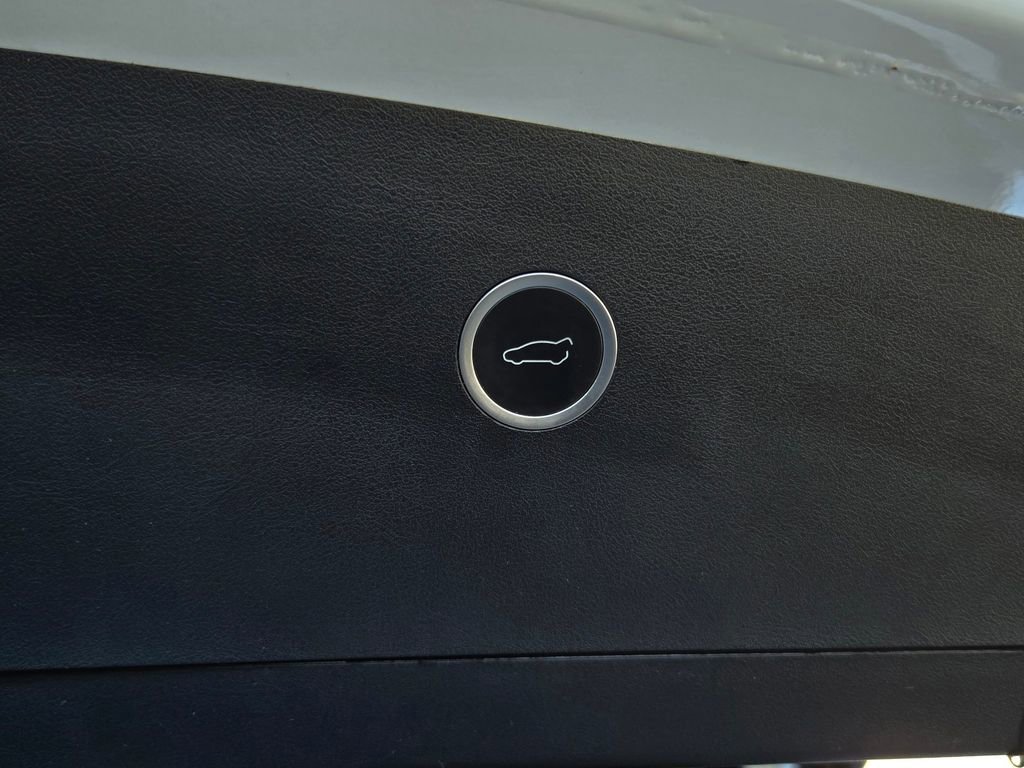 Used 2016 Tesla Model X Performance image 27