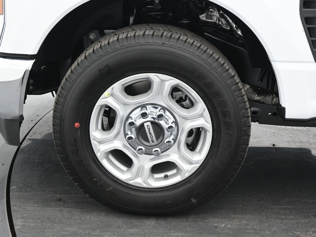New 2026 Ford F350 XLT image 21