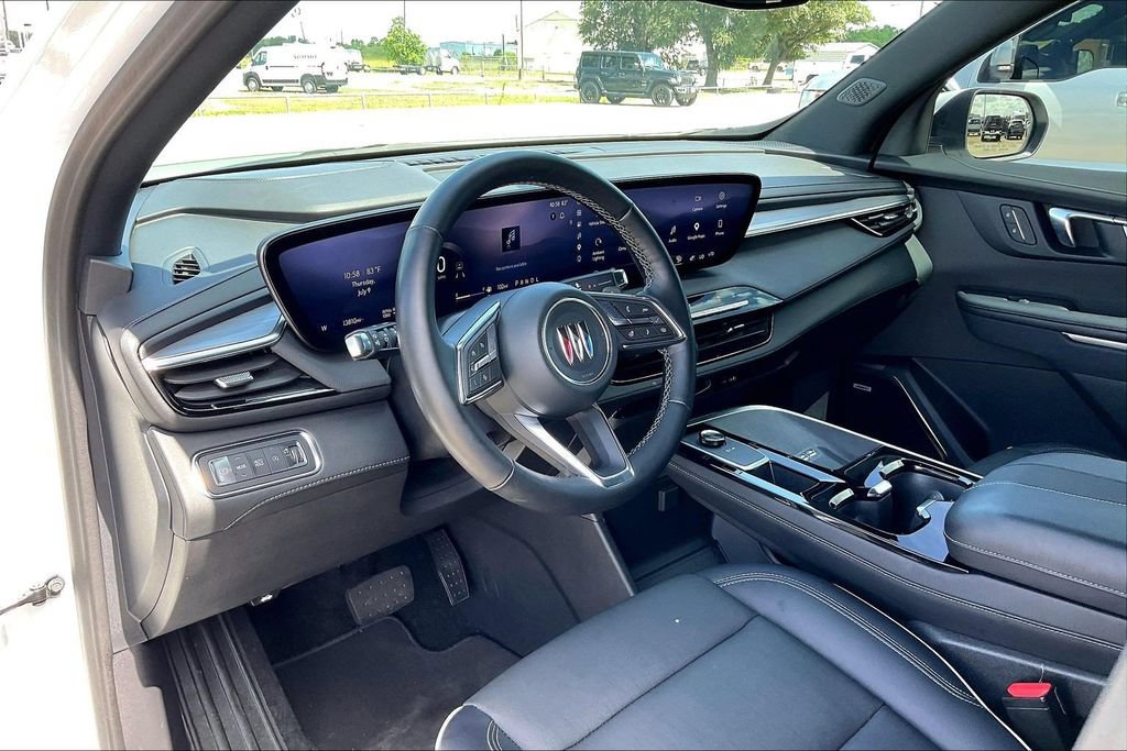 Used 2025 Buick Enclave Preferred FWD image 14