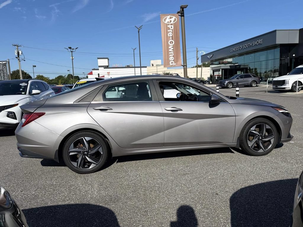 Certified 2023 Hyundai Elantra Limited FWD image 6