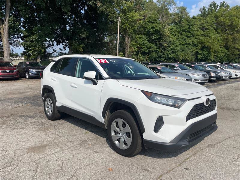 Used 2022 Toyota RAV4 LE FWD image 1