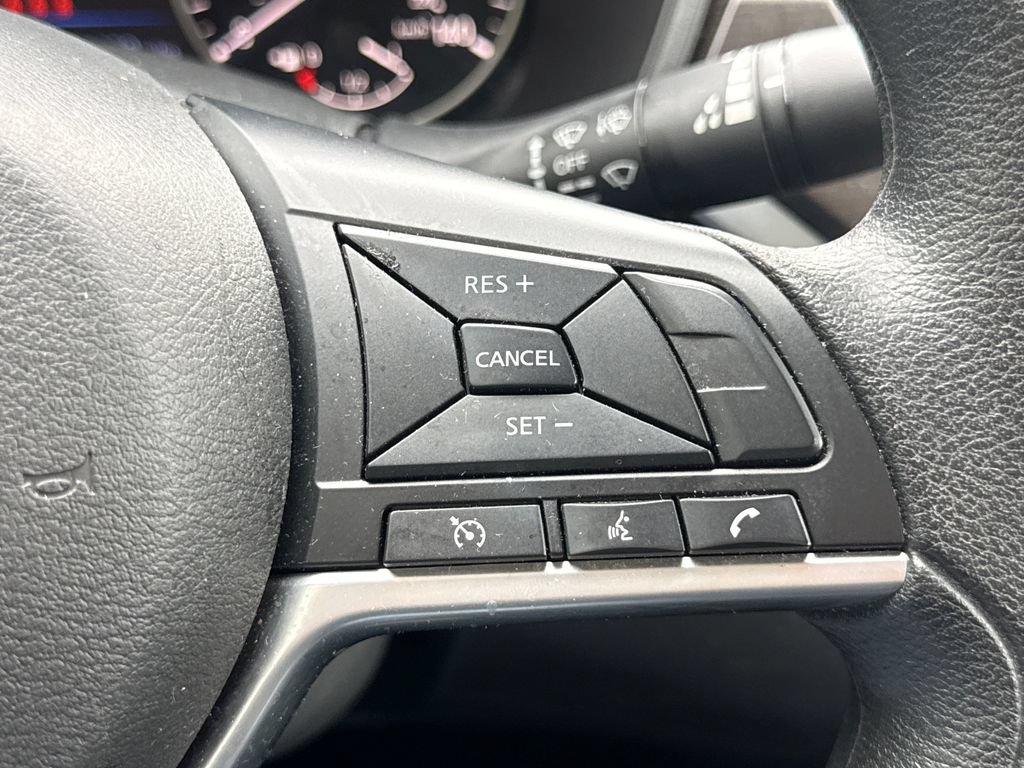 Used 2025 Nissan Altima 2.5 SV FWD image 29