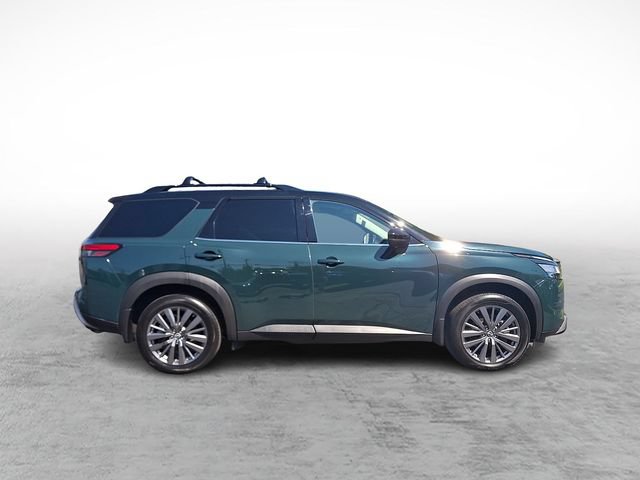 Used 2024 Nissan Pathfinder SL w/ SL Premium Package AWD/4WD image 7