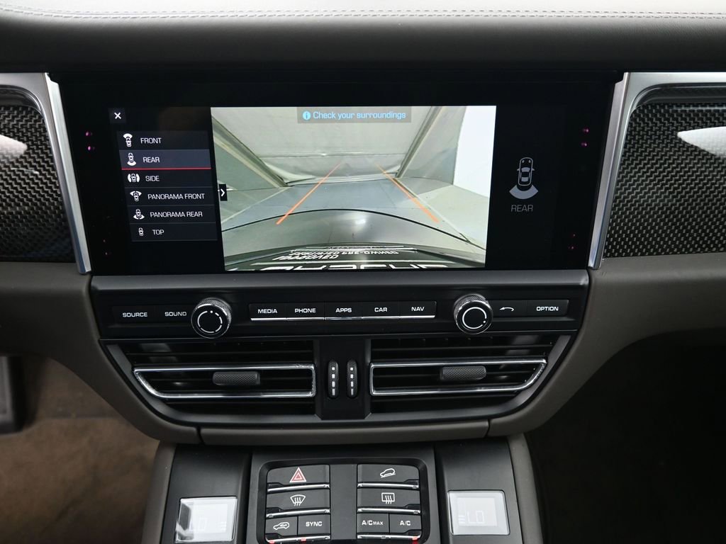 Certified 2021 Porsche Macan Turbo image 20