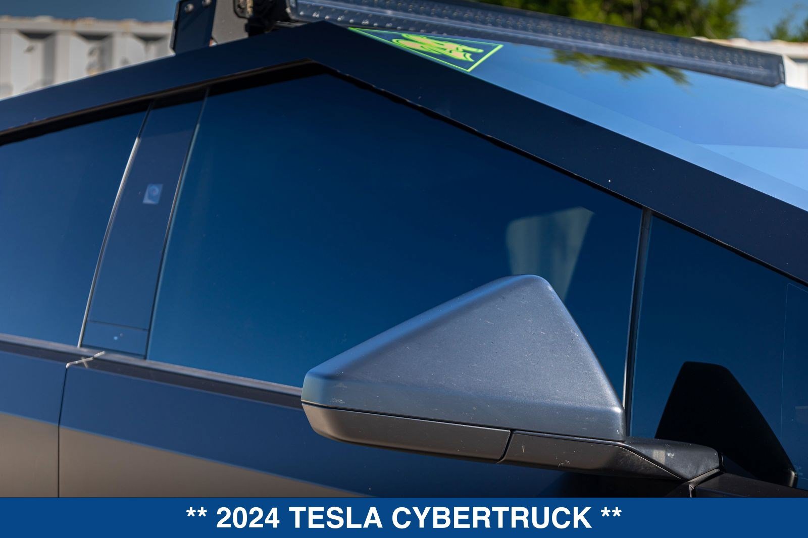 Used 2024 Tesla Cybertruck Cyberbeast AWD/4WD image 11