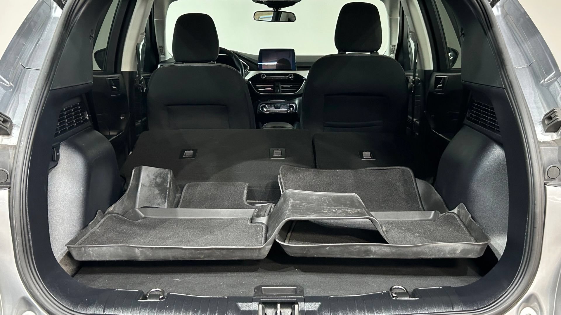 Used 2022 Ford Escape SE w/ Cold Weather Package FWD image 31