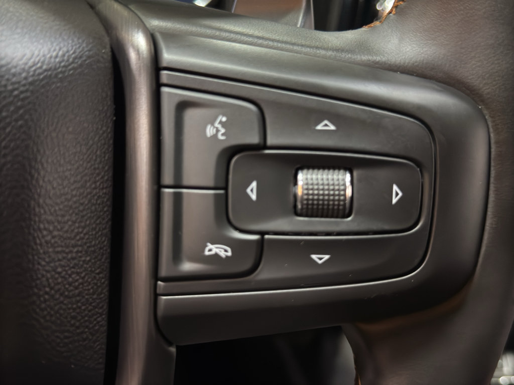 Used 2025 GMC Sierra 1500 AT4 w/ AT4 Premium Package AWD/4WD image 29