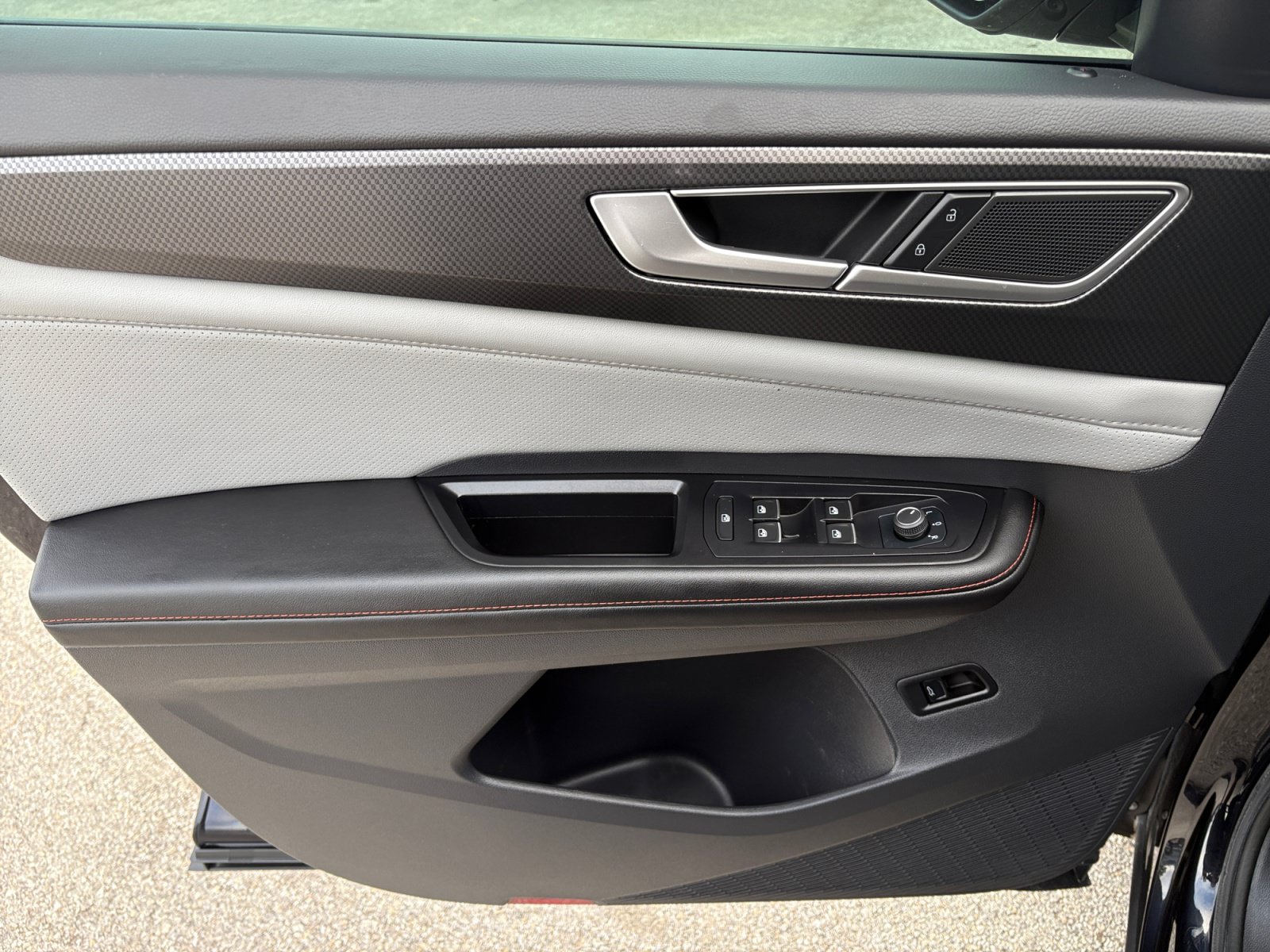Certified 2024 Volkswagen Atlas Peak Edition SE AWD/4WD image 25
