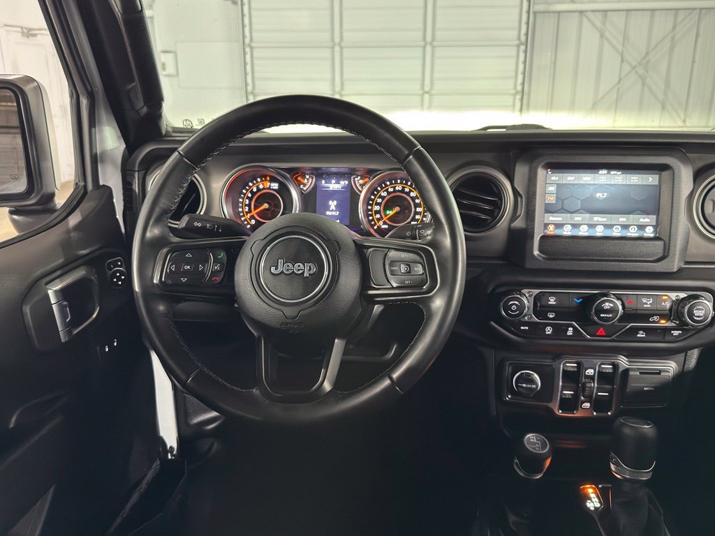 Used 2022 Jeep Gladiator Sport AWD/4WD image 40