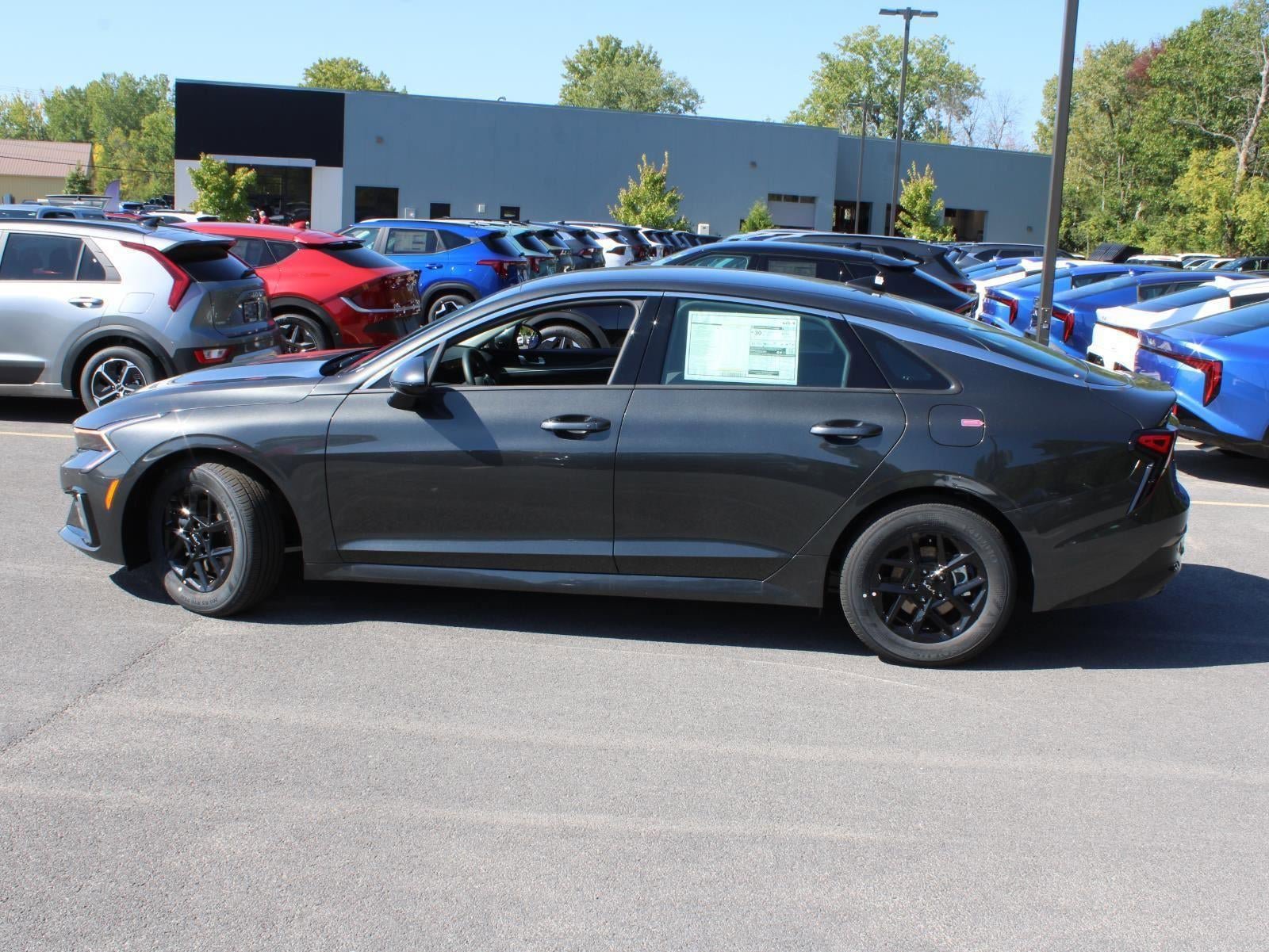 New 2025 Kia K5 LXS image 5