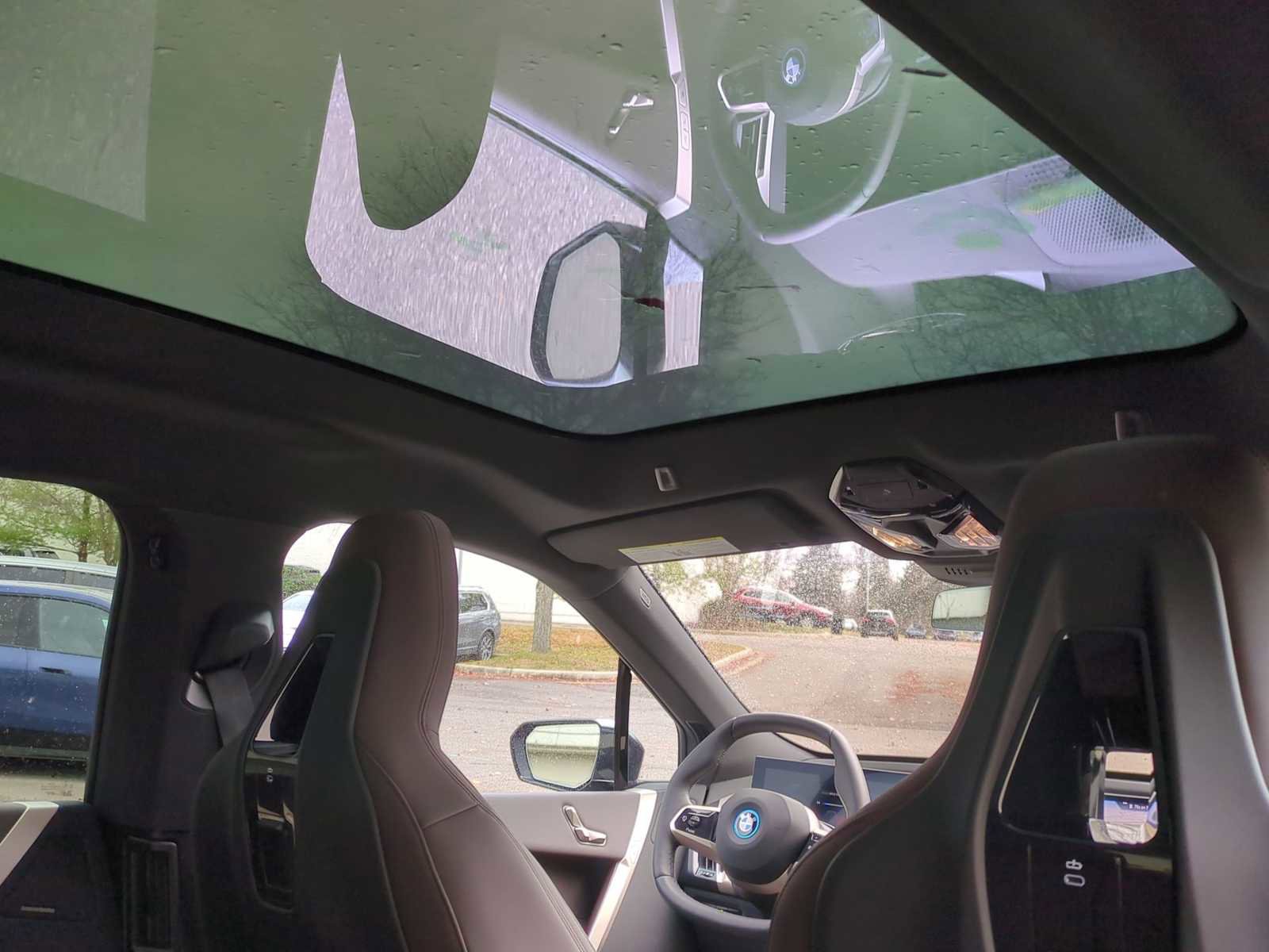 Used 2025 BMW iX xDrive50 image 22
