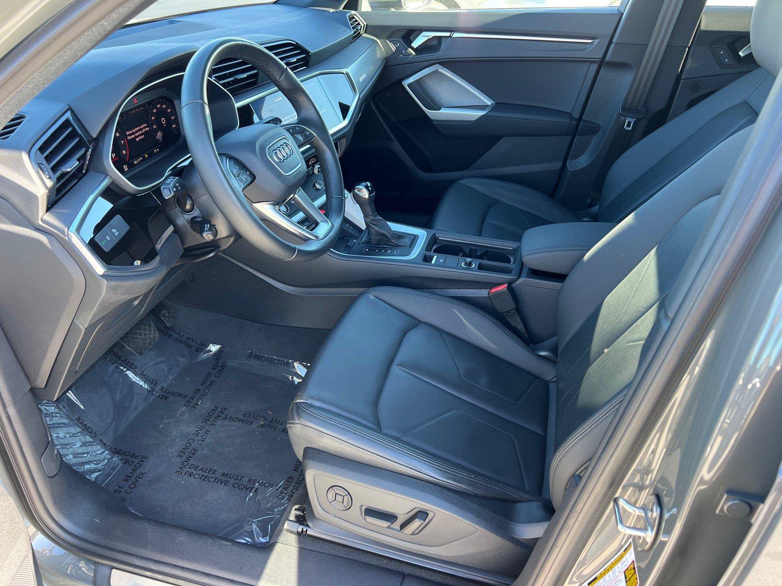 Used 2024 Audi Q3 2.0T Premium Plus w/ Premium Plus Package AWD/4WD image 9