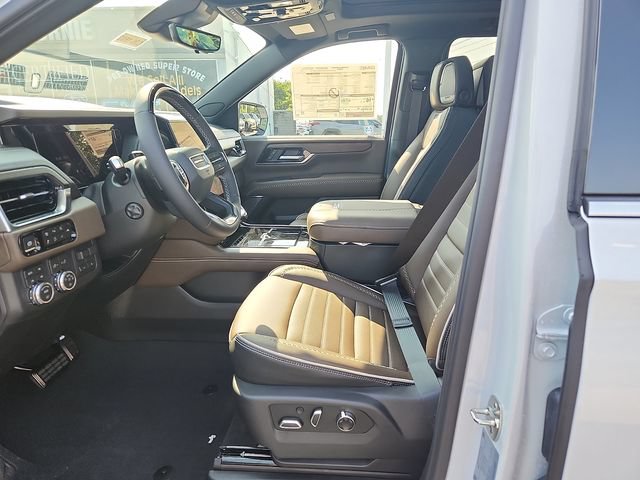 New 2026 GMC Yukon XL Denali Ultimate AWD/4WD image 9