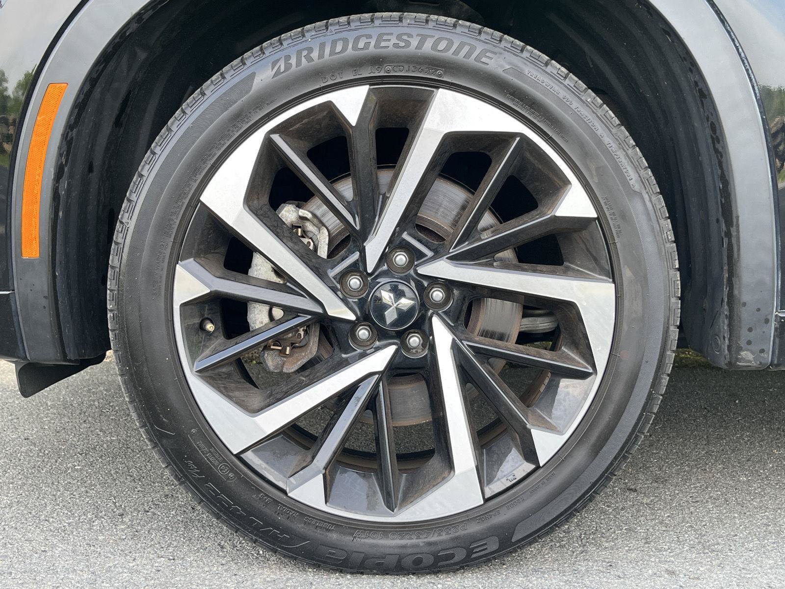 Used 2023 Mitsubishi Outlander SEL AWD/4WD image 36
