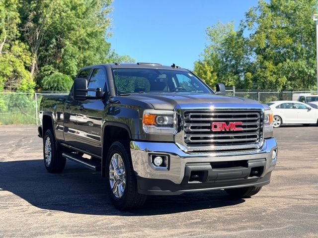 Used 2015 GMC Sierra 2500 SLE w/ SLE Preferred Package AWD/4WD image 4